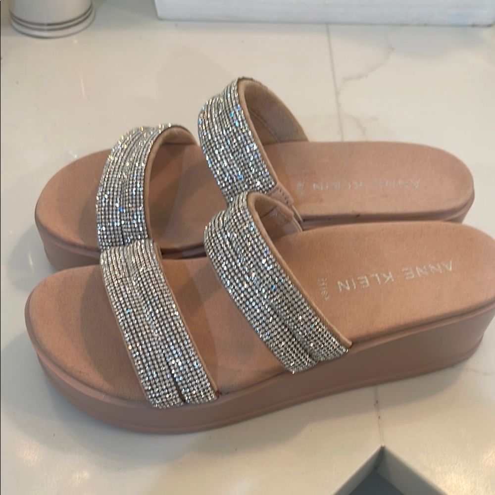 Anne Klein Women's Silver and Tan Platform Sandals iflex